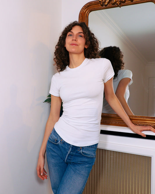 Basic staple wardrobe jersey tshirt sewing pattern. Full length body, crewneck, short sleeves, long sleeves. Curved hemline. Plus size inclusive sewing pattern with Youtube sewing tutorial and step-by-step instructions.